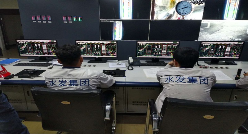 项目动态-二期工程主蒸汽管道吹扫顺利完成 (1).jpg